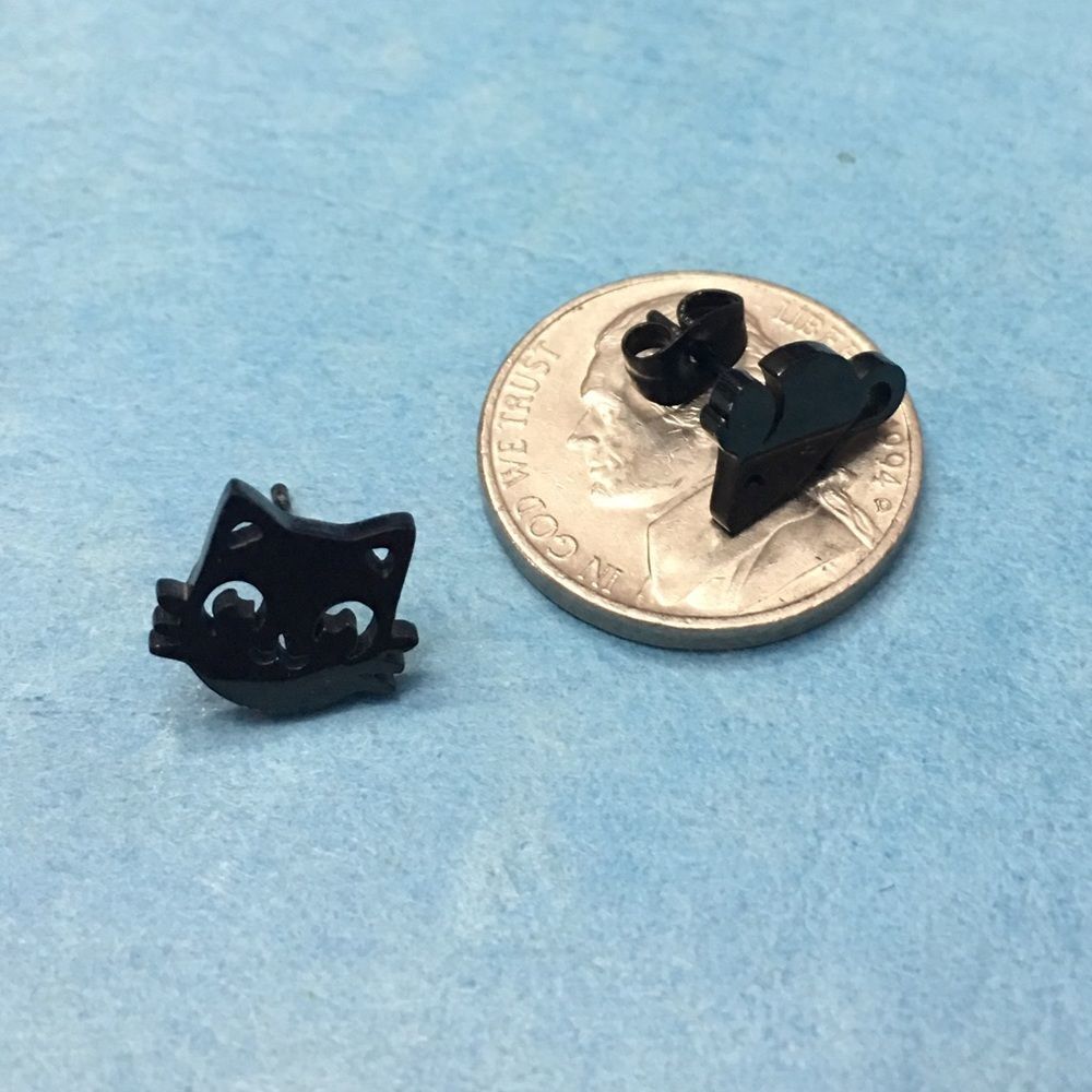 (Q3) Cat & Mouse Earrings - Picture 2 of 4